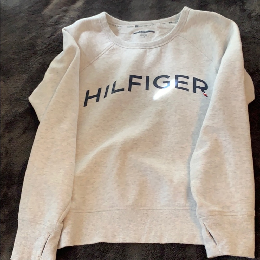 Light grey Tommy Hilfiger sweater!
